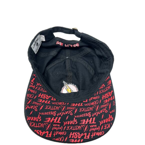 The Flash Speedster Six Flags Adjustable Baseball Cap - Picture 5 of 6